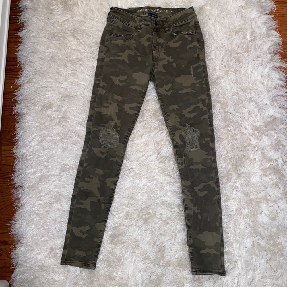 AEO CAMO PANTS
